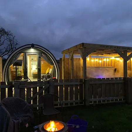 Timber Valley Pods Galston  Exterior photo